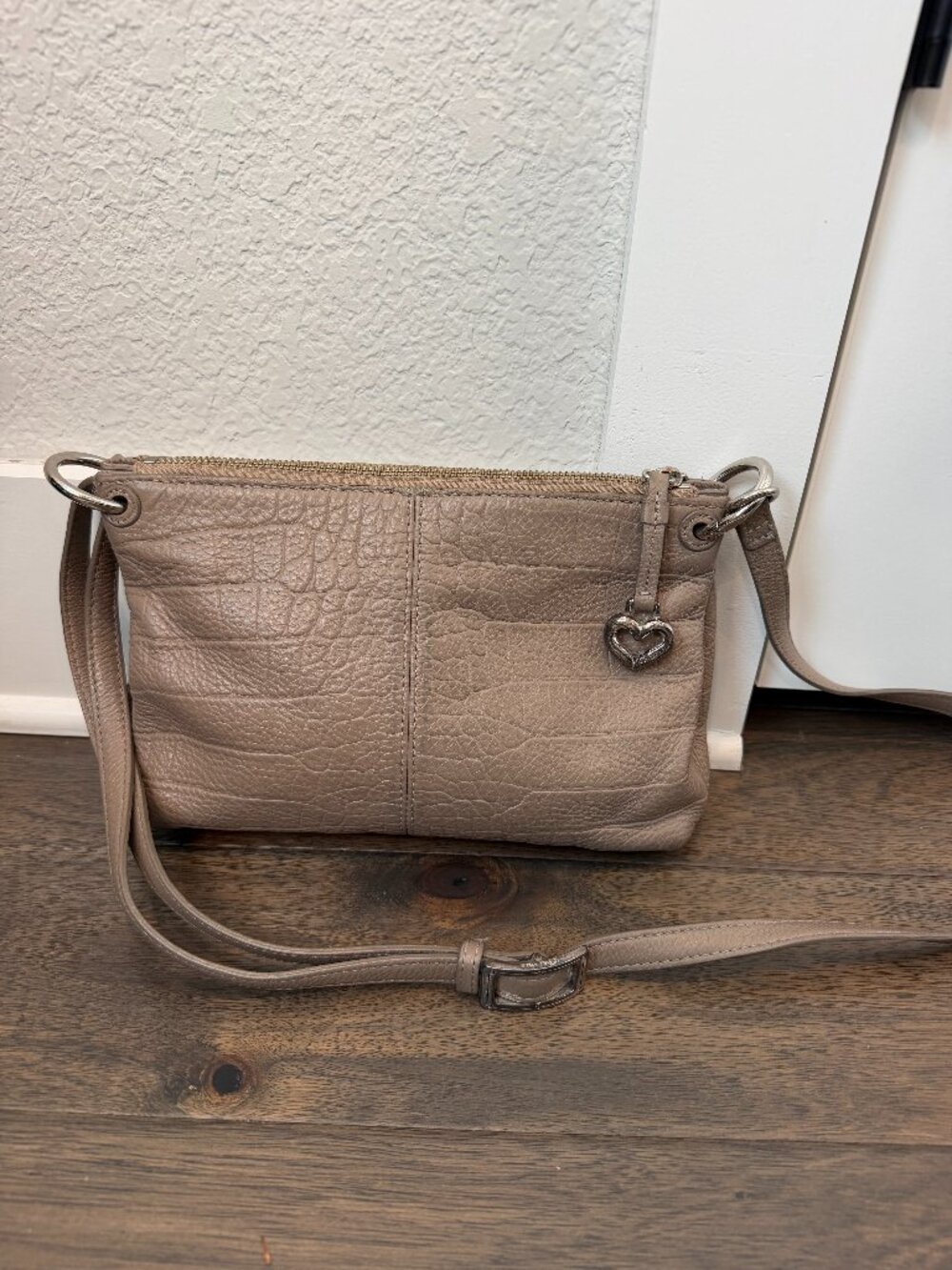 Brighton Cherie Taupe Brown Leather Texture Purse